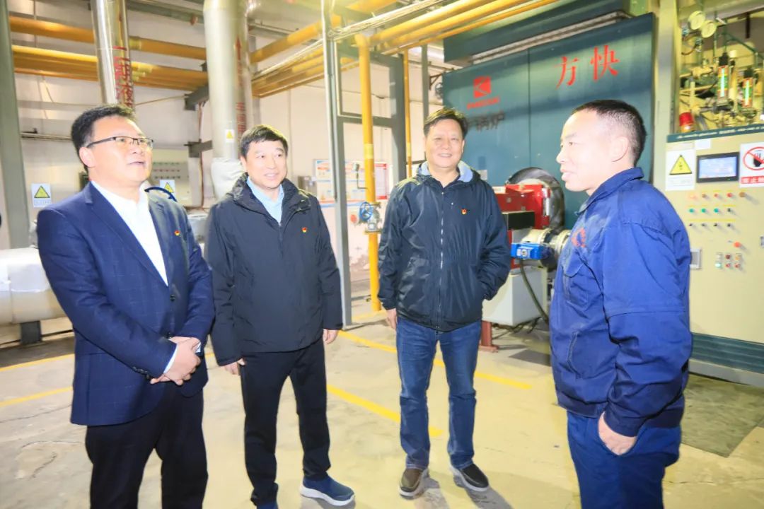 新春慰問(wèn)送關(guān)懷——集團(tuán)黨委書(shū)記、董事長(zhǎng)慰問(wèn)春節(jié)期間堅(jiān)守崗位的一線職工