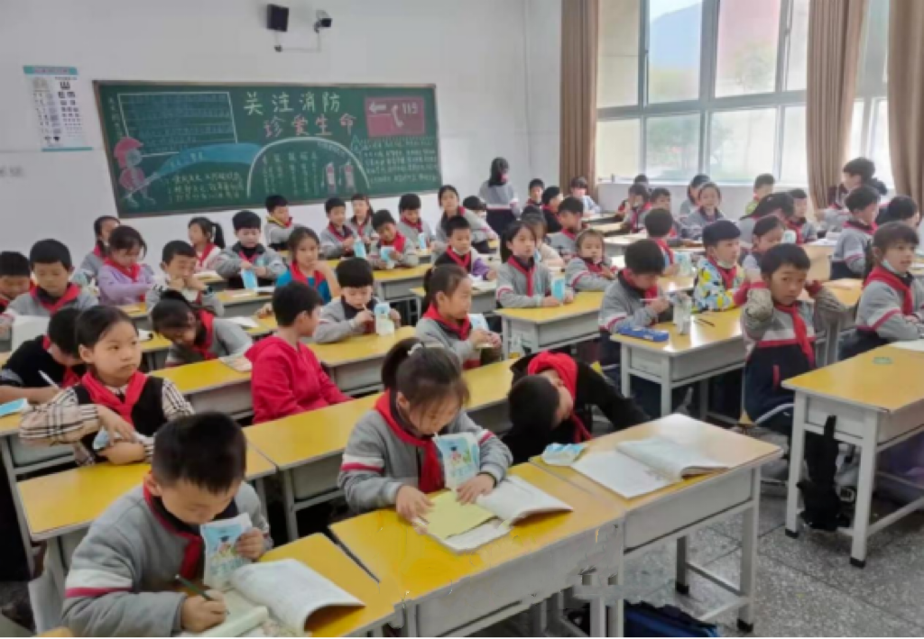 未來可期 健康護(hù)航丨花花牛乳業(yè)集團(tuán)取得學(xué)生飲用奶常、低溫發(fā)酵乳生產(chǎn)資質(zhì)