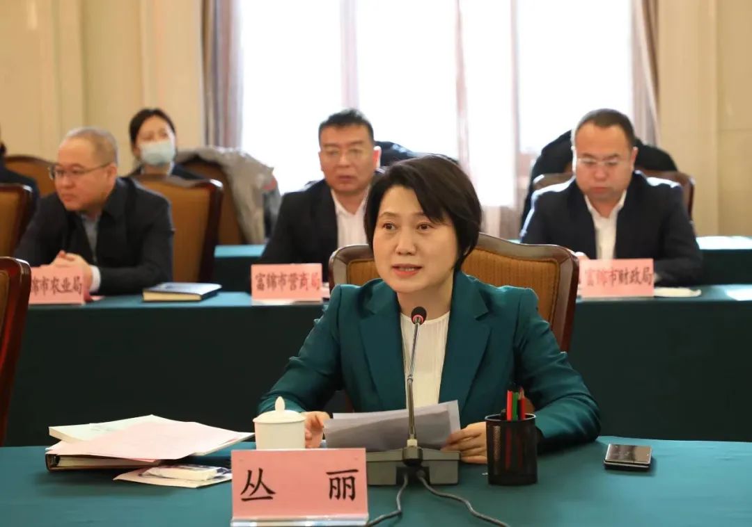 產業(yè)聯(lián)動促發(fā)展 合作共贏創(chuàng)未來 | 佳木斯市政府、富錦市政府與花花牛乳業(yè)集團正式簽署戰(zhàn)略合作協(xié)議