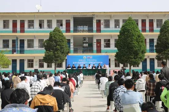 花花牛 | 花花牛乳業(yè)集團(tuán)2021中國小康牛奶行動(dòng) 公益助學(xué)捐贈(zèng)儀式在太康縣舉行 花花牛 | 花花牛乳業(yè)集團(tuán)2021中國小康牛奶行動(dòng) 公益助學(xué)捐贈(zèng)儀式在太康縣舉行