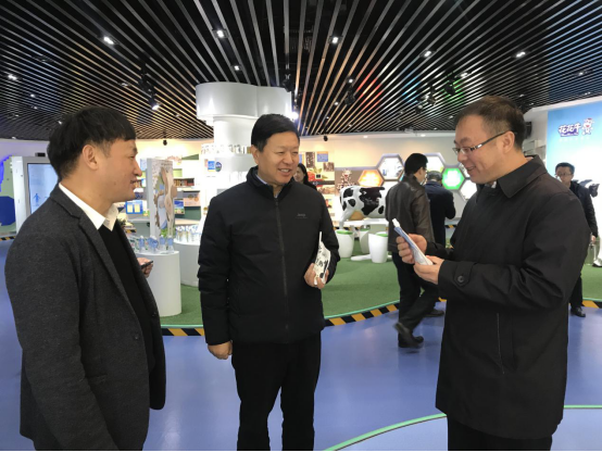 寧夏回族自治區(qū)農(nóng)業(yè)農(nóng)村廳黨組書記、廳長王剛一行蒞臨花花牛乳業(yè)集團(tuán)調(diào)研