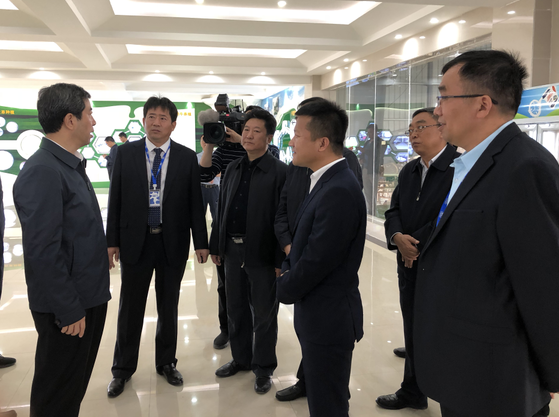 河南省委副書記、省長陳潤兒一行蒞臨 花花牛集團魯山瑞亞牧業(yè)有限公司視察調(diào)研