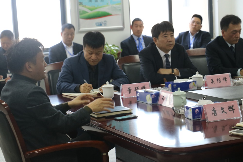 花花牛集團(tuán)中高層管理人員會(huì)議3月2日召開(kāi) 花花牛集團(tuán)中高層管理人員會(huì)議3月2日召開(kāi)