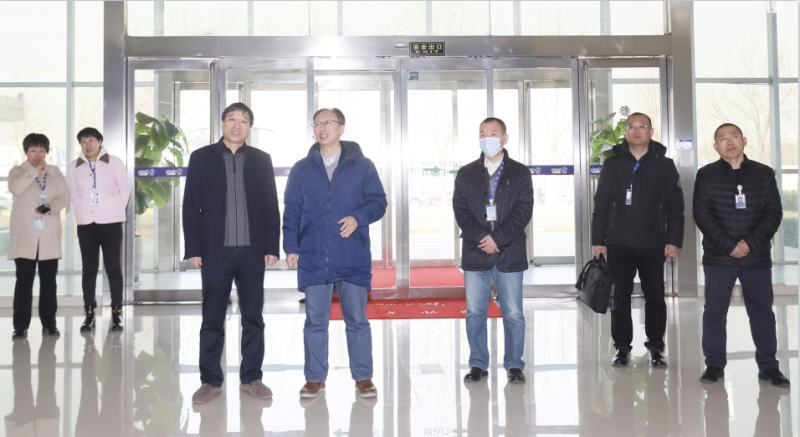 花花牛丨東北農(nóng)大食品學(xué)院院長(zhǎng)、中原食品實(shí)驗(yàn)室首席科學(xué)家姜毓君教授蒞臨花花牛乳業(yè)集團(tuán)調(diào)研