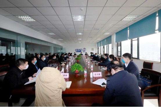 省委統(tǒng)戰(zhàn)部副部長張紅林一行蒞臨花花牛乳業(yè)集團 調(diào)研復工復產(chǎn)暨二七區(qū)民營經(jīng)濟發(fā)展工作座談會